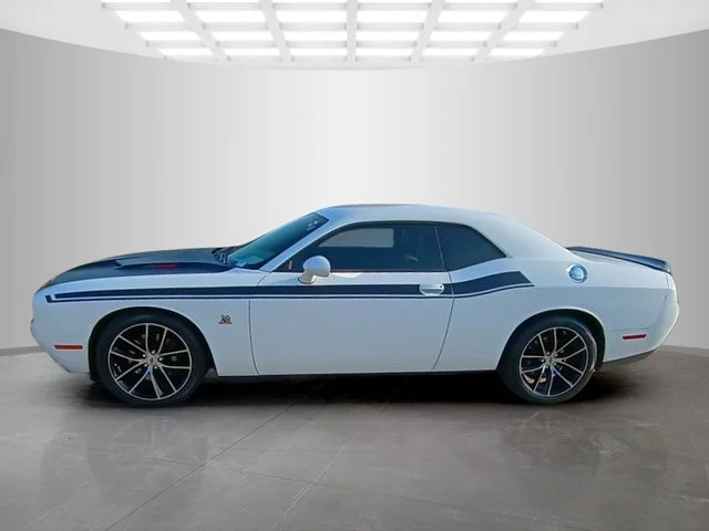 SEMINUEVOS DODGE Challenger a Estados en autogozo