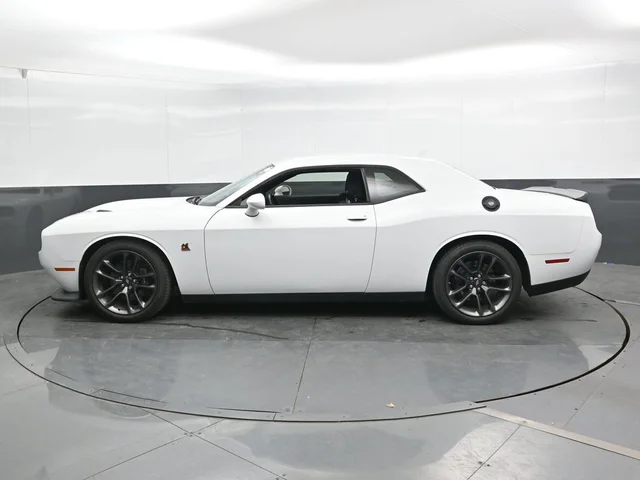 SEMINUEVOS DODGE Challenger a Estados en autogozo