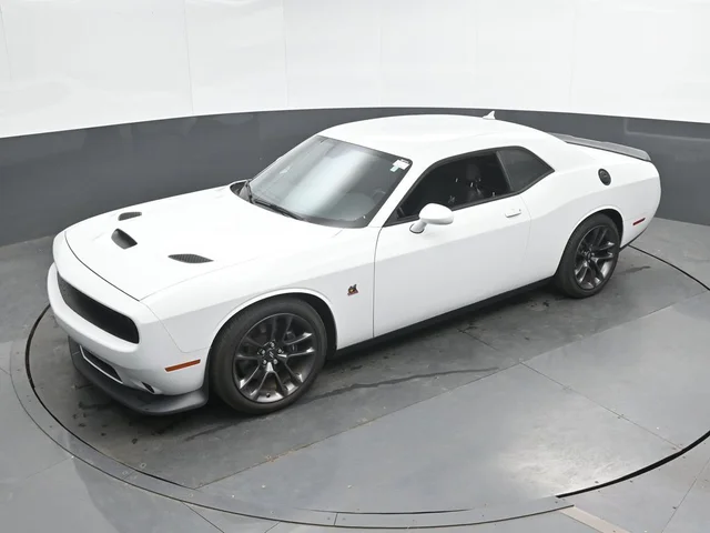 SEMINUEVOS DODGE Challenger a Estados en autogozo