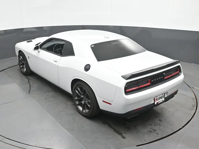 SEMINUEVOS DODGE Challenger a Estados en autogozo