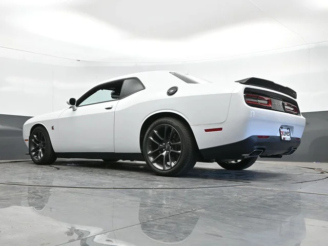 SEMINUEVOS DODGE Challenger a Estados en autogozo