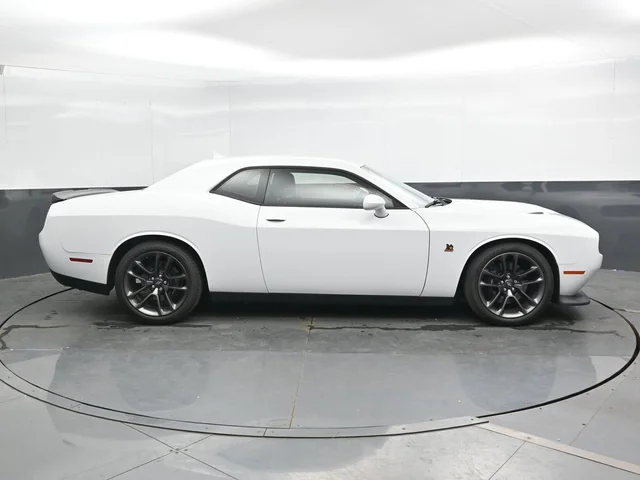 SEMINUEVOS DODGE Challenger a Estados en autogozo