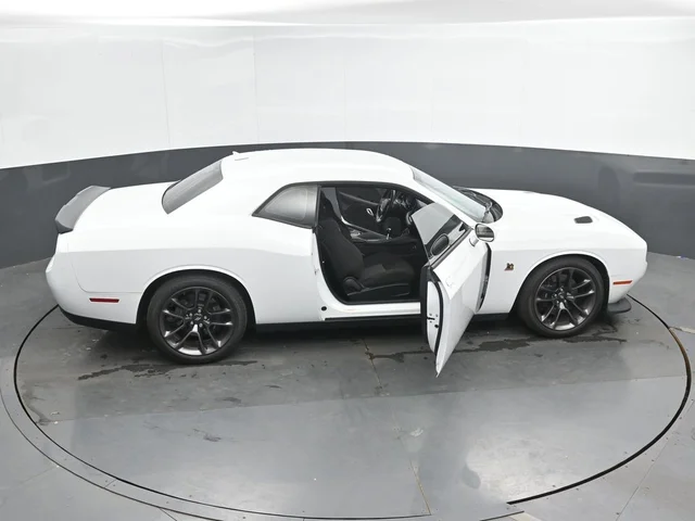 SEMINUEVOS DODGE Challenger a Estados en autogozo