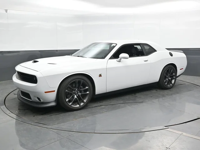 SEMINUEVOS DODGE Challenger a Estados en autogozo