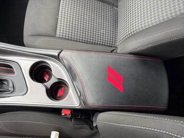 SEMINUEVOS DODGE Challenger a Estados en autogozo
