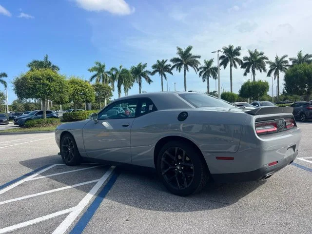 SEMINUEVOS DODGE Challenger a Estados en autogozo