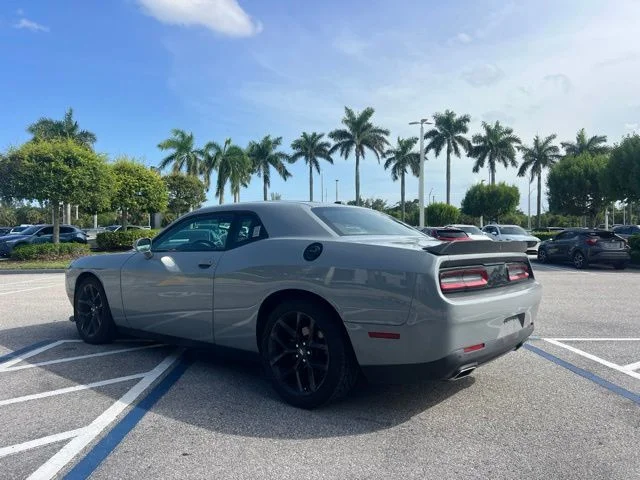 SEMINUEVOS DODGE Challenger a Estados en autogozo