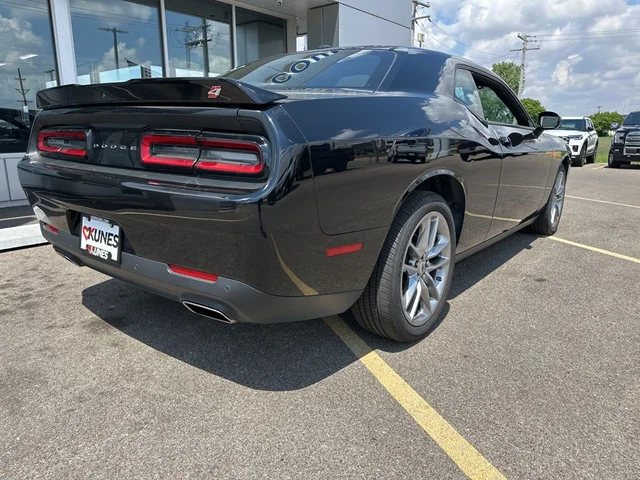 SEMINUEVOS DODGE Challenger a Estados en autogozo