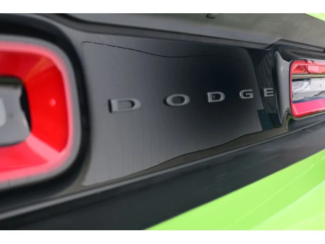 SEMINUEVOS DODGE Challenger a Estados en autogozo