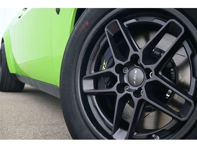 SEMINUEVOS DODGE Challenger a Estados en autogozo