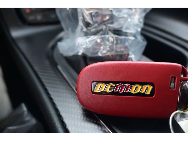 SEMINUEVOS DODGE Challenger a Estados en autogozo
