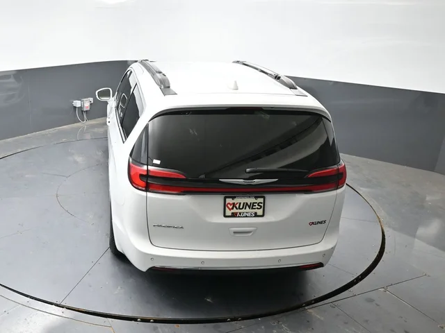 SEMINUEVOS CHRYSLER Pacifica a Estados en autogozo
