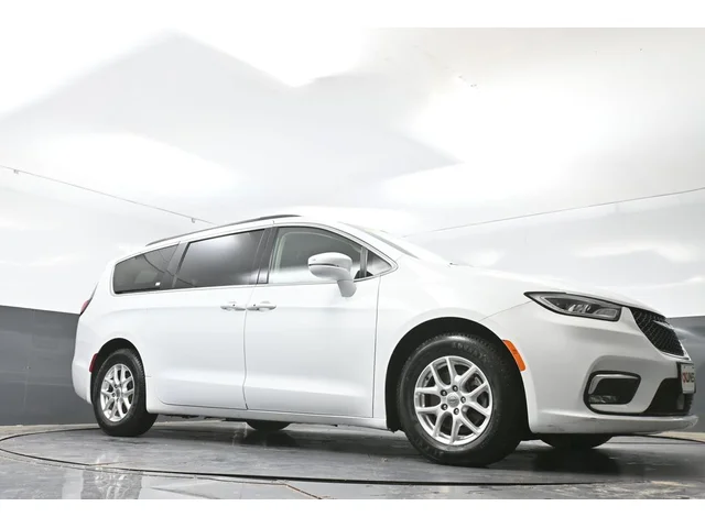 SEMINUEVOS CHRYSLER Pacifica a Estados en autogozo