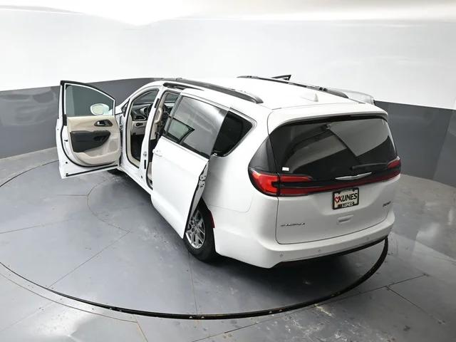 SEMINUEVOS CHRYSLER Pacifica a Estados en autogozo