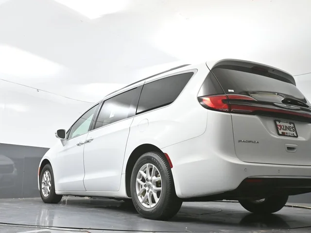 SEMINUEVOS CHRYSLER Pacifica a Estados en autogozo