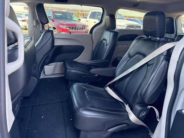 SEMINUEVOS CHRYSLER Pacifica a Estados en autogozo