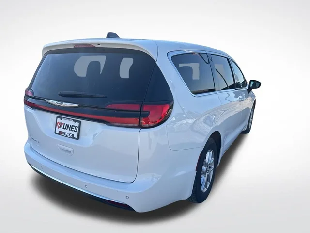 SEMINUEVOS CHRYSLER Pacifica a Estados en autogozo