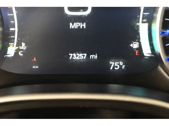 SEMINUEVOS CHRYSLER Pacifica a Estados en autogozo