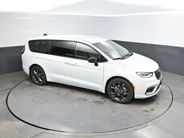 Nuevos CHRYSLER PACIFICA à Estados chez autogozo