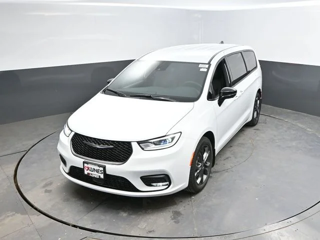 Nuevos CHRYSLER PACIFICA à Estados chez autogozo