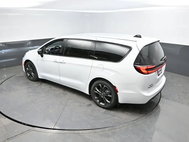 Nuevos CHRYSLER PACIFICA à Estados chez autogozo