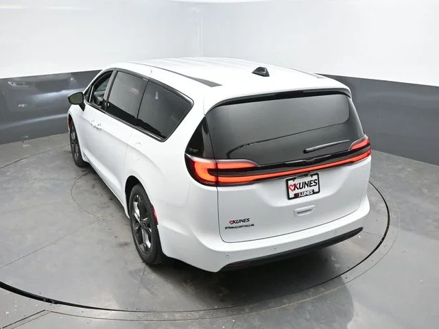 Nuevos CHRYSLER PACIFICA à Estados chez autogozo