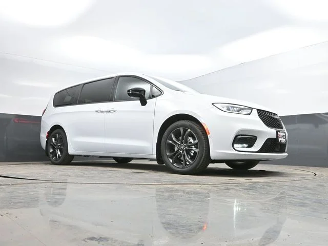 Nuevos CHRYSLER PACIFICA à Estados chez autogozo