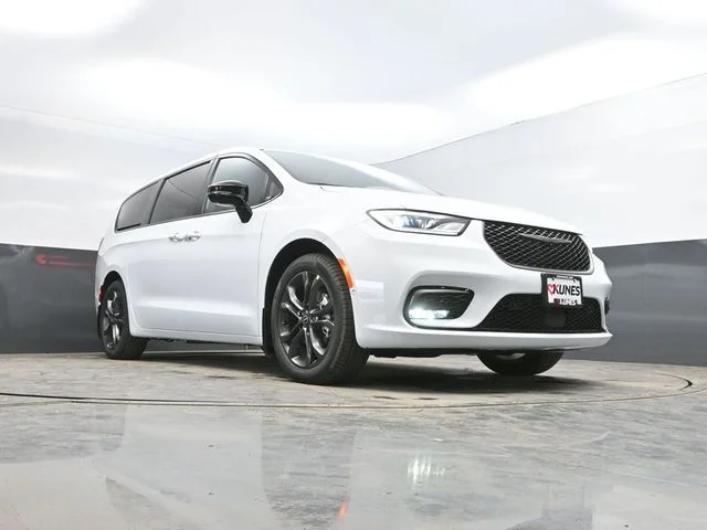Nuevos CHRYSLER PACIFICA à Estados chez autogozo