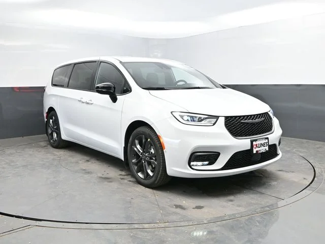 Nuevos CHRYSLER PACIFICA à Estados chez autogozo