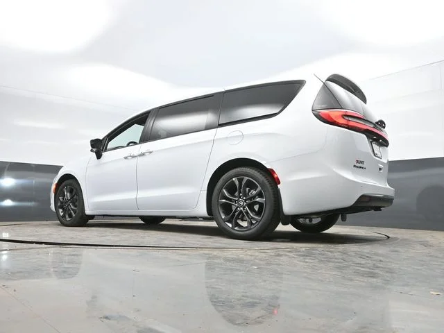 Nuevos CHRYSLER PACIFICA à Estados chez autogozo