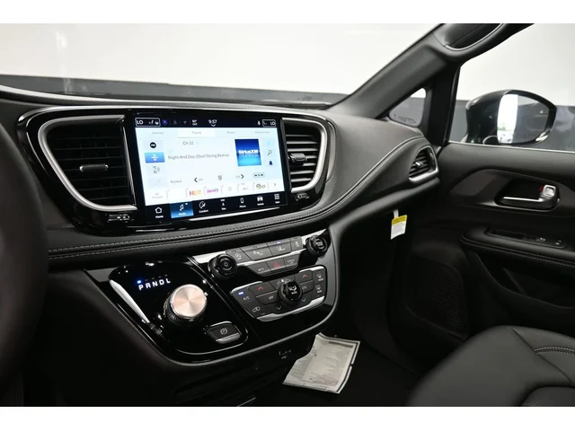 Nuevos CHRYSLER PACIFICA à Estados chez autogozo
