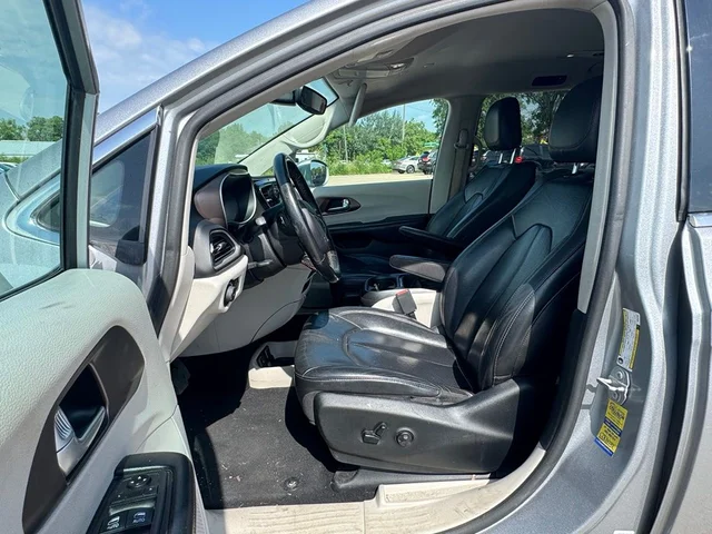 SEMINUEVOS CHRYSLER Pacifica a Estados en autogozo