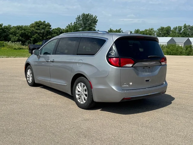 SEMINUEVOS CHRYSLER Pacifica a Estados en autogozo