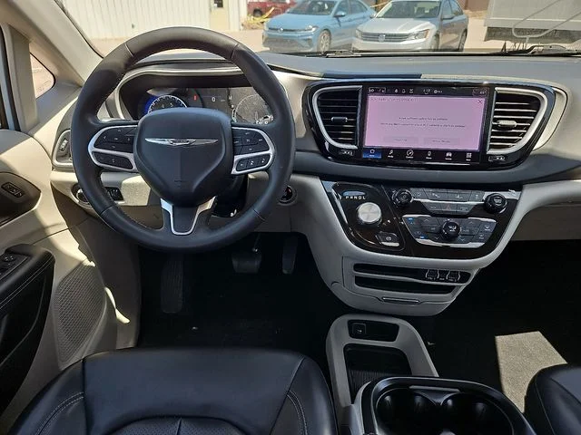 SEMINUEVOS CHRYSLER Pacifica a Estados en autogozo