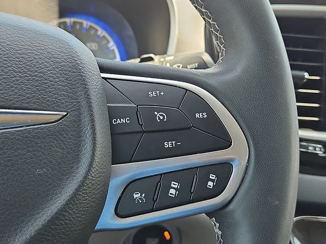 SEMINUEVOS CHRYSLER Pacifica a Estados en autogozo
