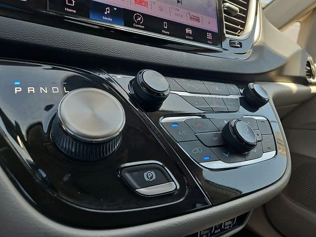 SEMINUEVOS CHRYSLER Pacifica a Estados en autogozo