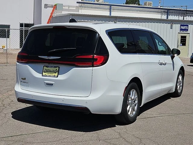 SEMINUEVOS CHRYSLER Pacifica a Estados en autogozo