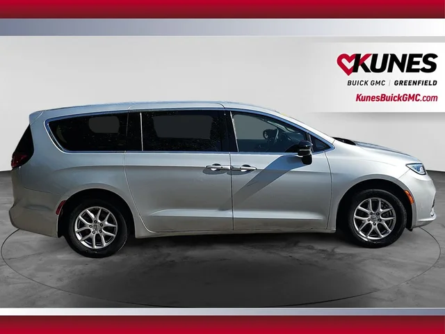 SEMINUEVOS CHRYSLER Pacifica a Estados en autogozo