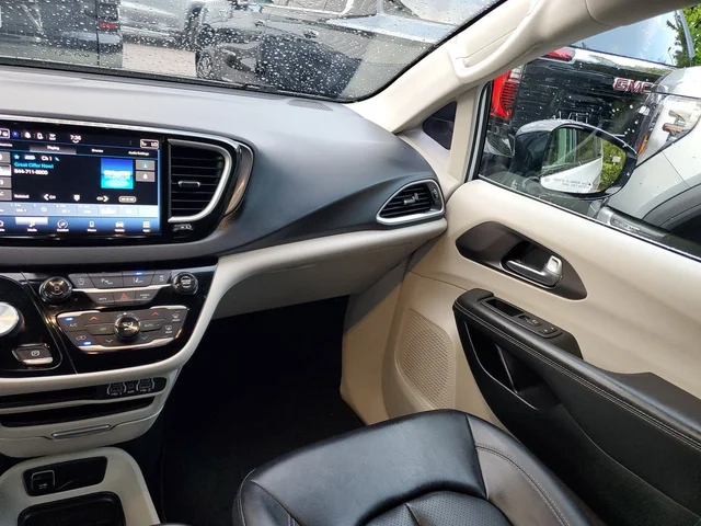 SEMINUEVOS CHRYSLER Pacifica a Estados en autogozo