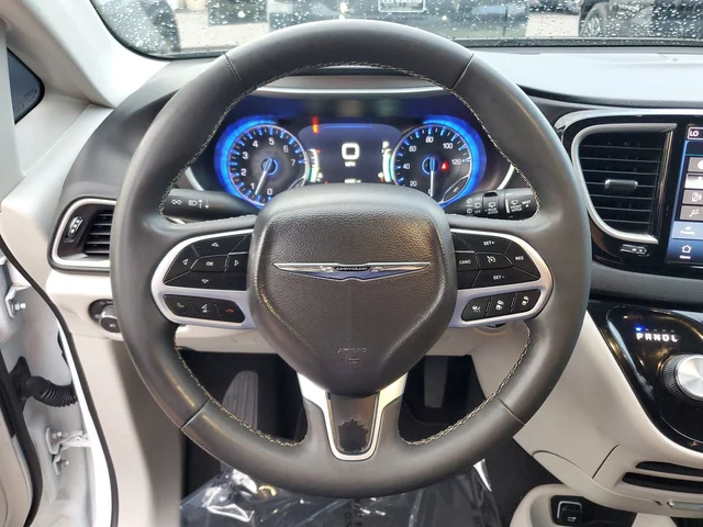 SEMINUEVOS CHRYSLER Pacifica a Estados en autogozo
