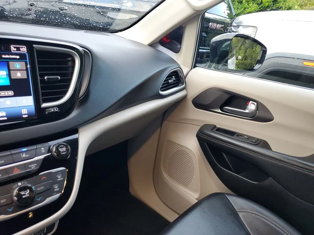 SEMINUEVOS CHRYSLER Pacifica a Estados en autogozo