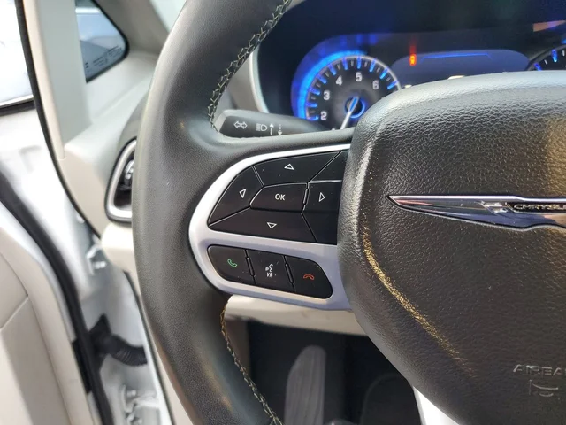 SEMINUEVOS CHRYSLER Pacifica a Estados en autogozo