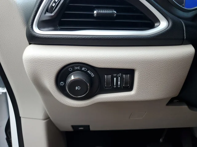 SEMINUEVOS CHRYSLER Pacifica a Estados en autogozo