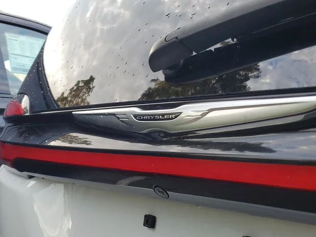 SEMINUEVOS CHRYSLER Pacifica a Estados en autogozo