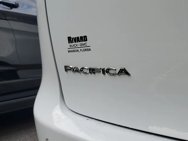 SEMINUEVOS CHRYSLER Pacifica a Estados en autogozo