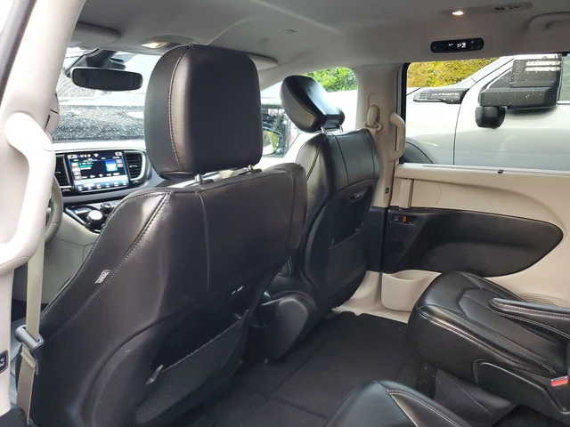 SEMINUEVOS CHRYSLER Pacifica a Estados en autogozo