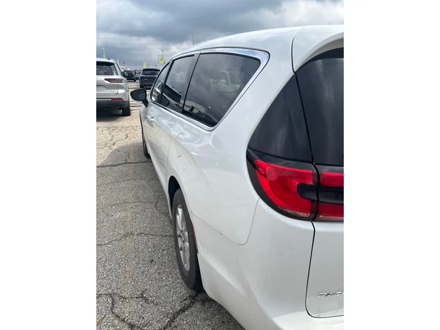 SEMINUEVOS CHRYSLER Pacifica a Estados en autogozo