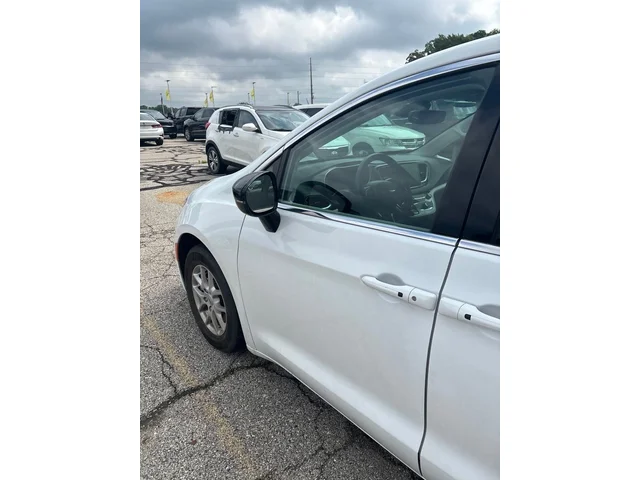 SEMINUEVOS CHRYSLER Pacifica a Estados en autogozo