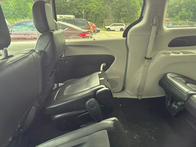 SEMINUEVOS CHRYSLER Pacifica a Estados en autogozo