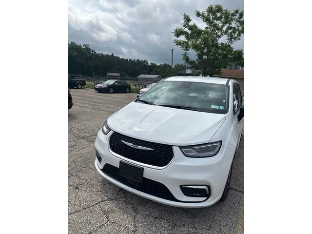 SEMINUEVOS CHRYSLER Pacifica a Estados en autogozo